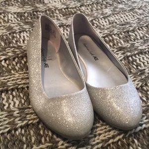 Silver sparkle flats, never worn, size 8